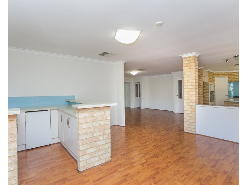 17 Ambergate Close, Canning Vale WA 6155