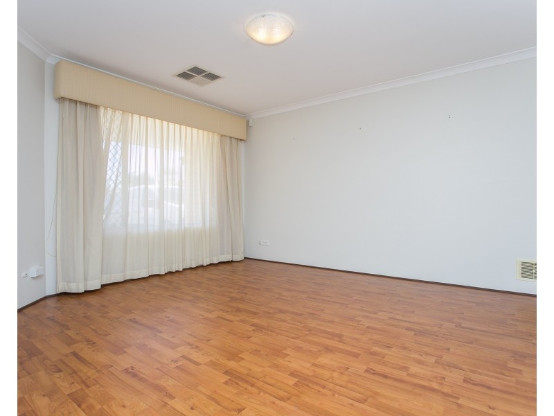 17 Ambergate Close, Canning Vale WA 6155
