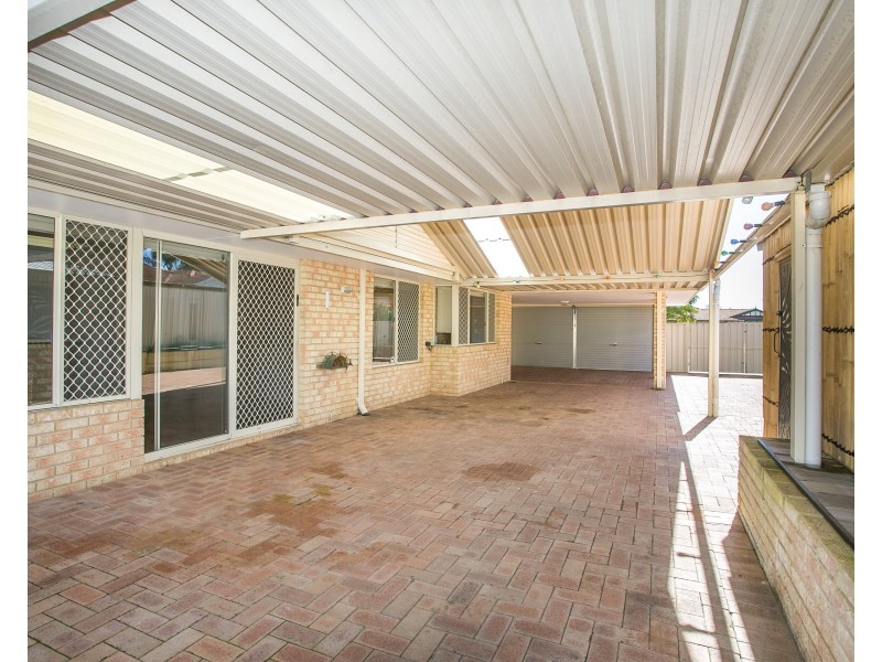 17 Ambergate Close, Canning Vale WA 6155