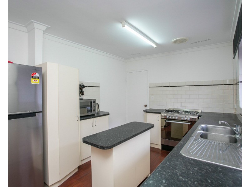 6 Sanderson Street, Embleton WA 6062