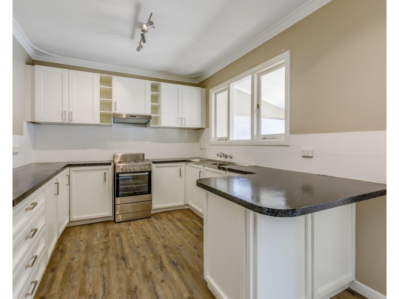 45 Rhodes crescent, Calista WA 6167