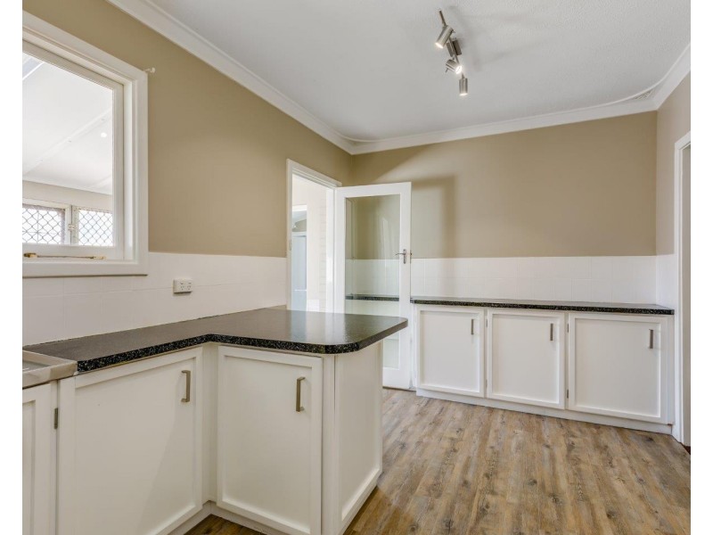 45 Rhodes crescent, Calista WA 6167