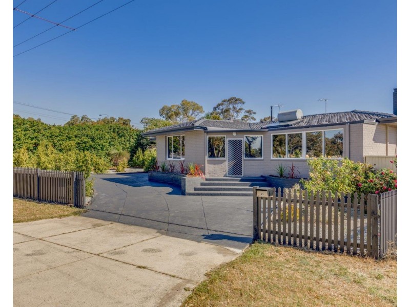 45 Rhodes crescent, Calista WA 6167