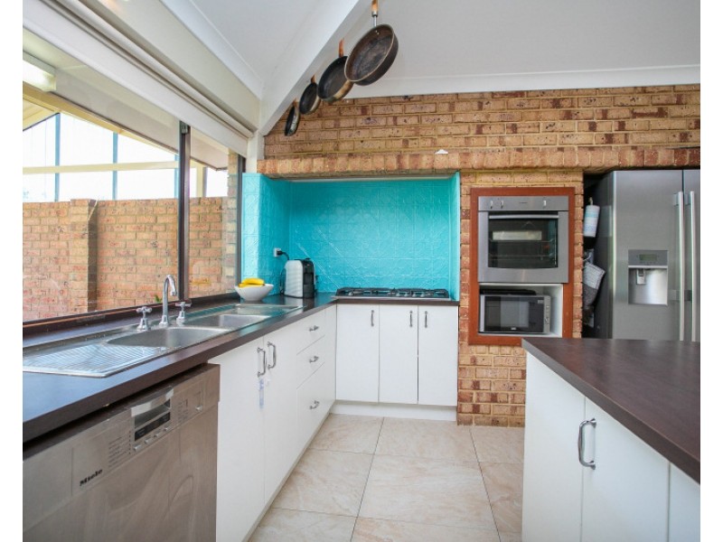 36 King Edward Drive, Heathridge WA 6027