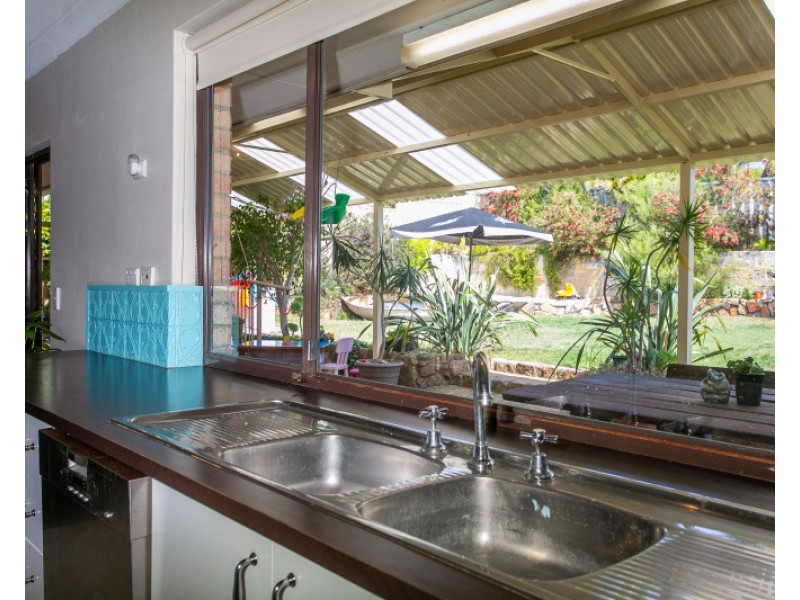 36 King Edward Drive, Heathridge WA 6027