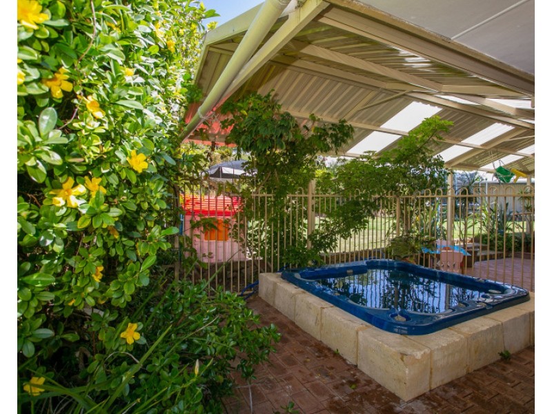 36 King Edward Drive, Heathridge WA 6027