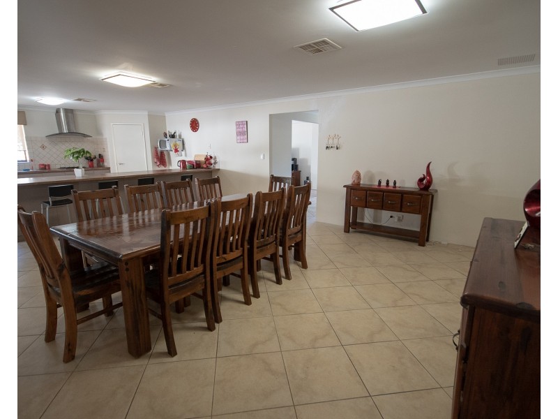 1 Christina Street, Hazelmere WA 6055