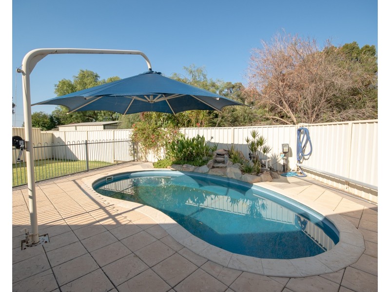 1 Christina Street, Hazelmere WA 6055