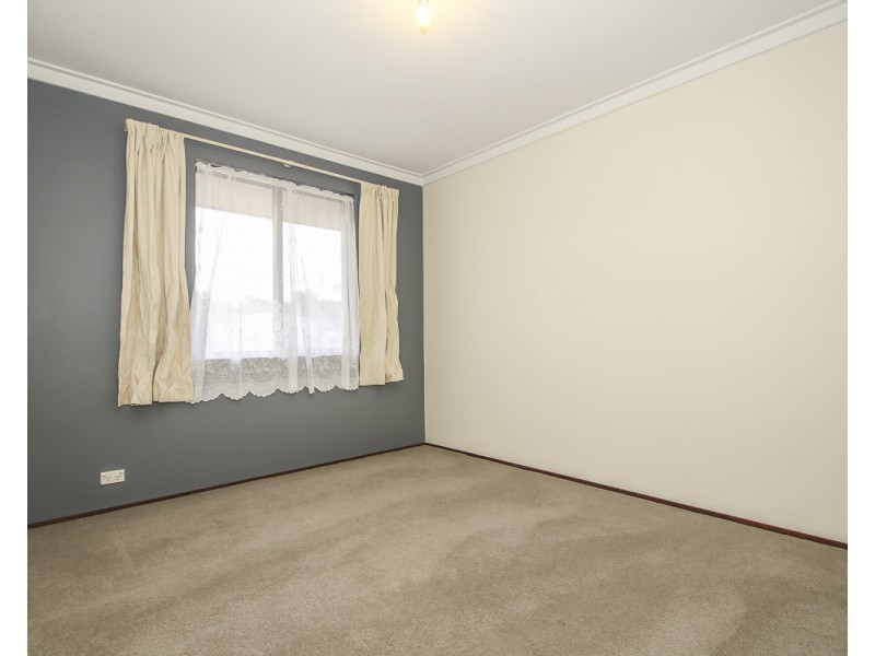 13 Becket Court, Camillo WA 6111