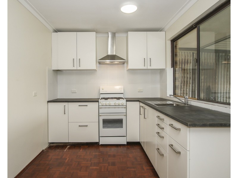 13 Becket Court, Camillo WA 6111