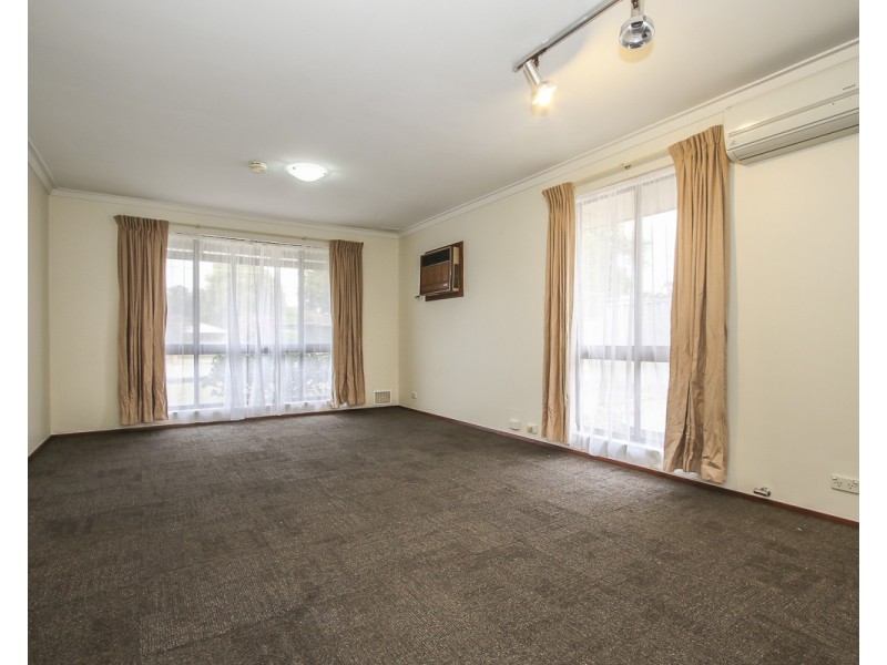 13 Becket Court, Camillo WA 6111
