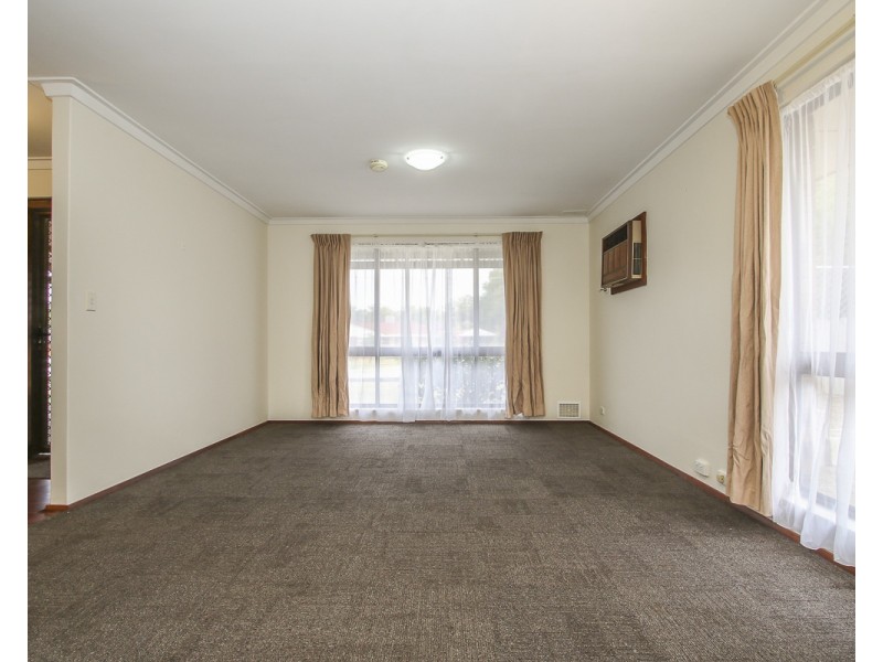 13 Becket Court, Camillo WA 6111