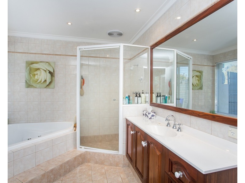 10 Glendale Avenue, Hamersley WA 6022