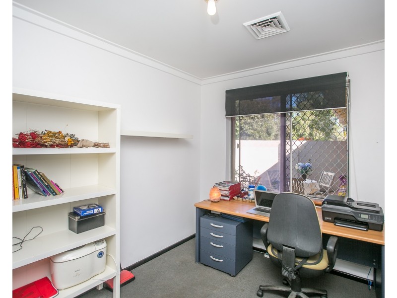 10 Glendale Avenue, Hamersley WA 6022