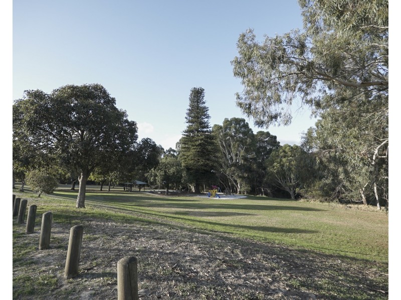 24a Valley Brook Road, Caversham WA 6055