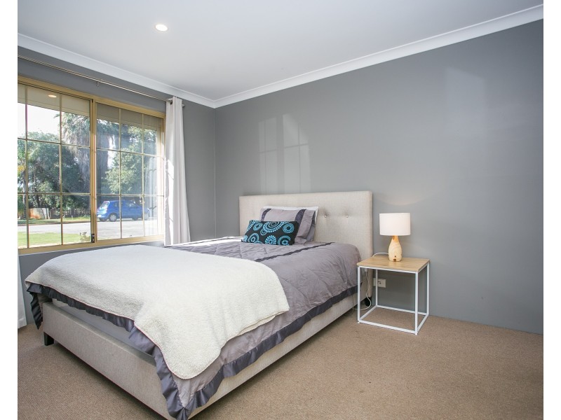 1/20 LAPAGE STREET, Belmont WA 6104