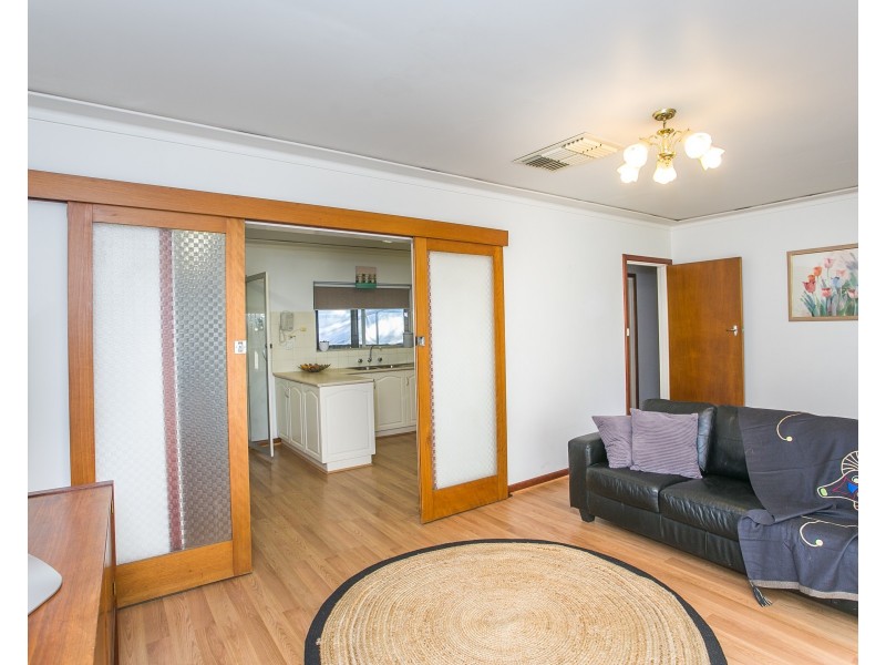 1 Ireland Way, Bassendean WA 6054