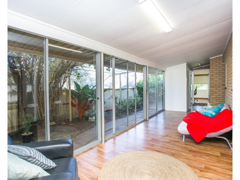 1 Ireland Way, Bassendean WA 6054