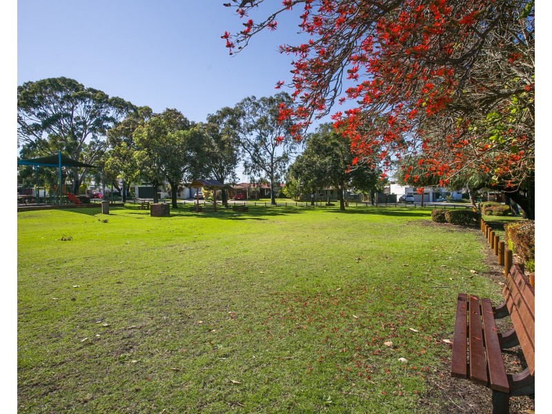10 Donald Way, Bayswater WA 6053