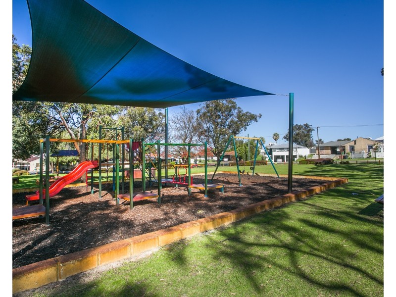 10 Donald Way, Bayswater WA 6053