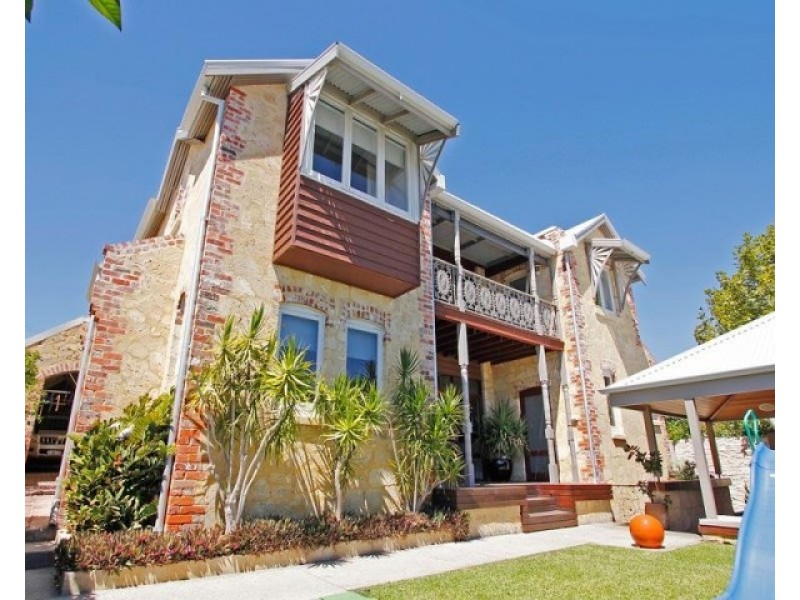 147 Solomon Street, Beaconsfield WA 6162