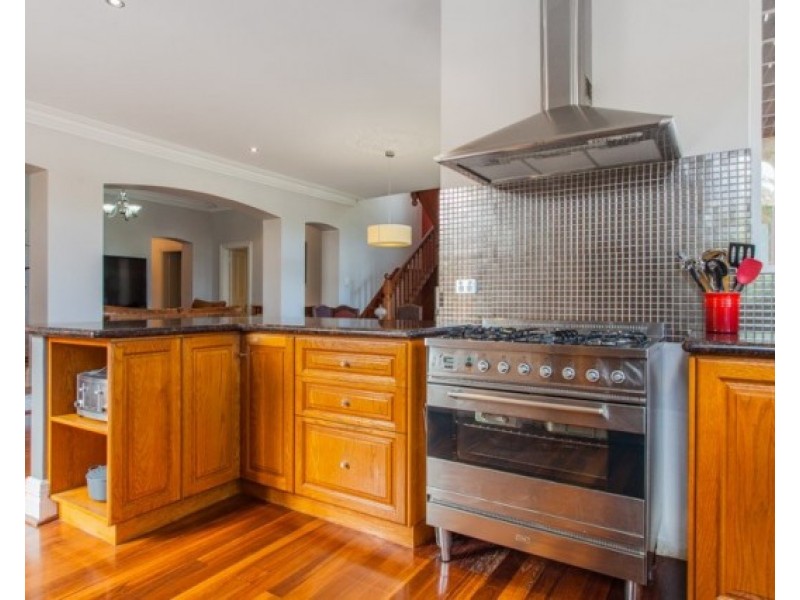 147 Solomon Street, Beaconsfield WA 6162