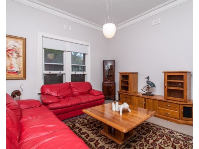 147 Solomon Street, Beaconsfield WA 6162