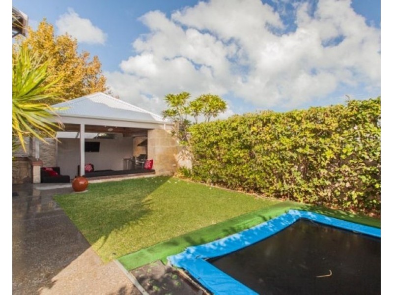 147 Solomon Street, Beaconsfield WA 6162