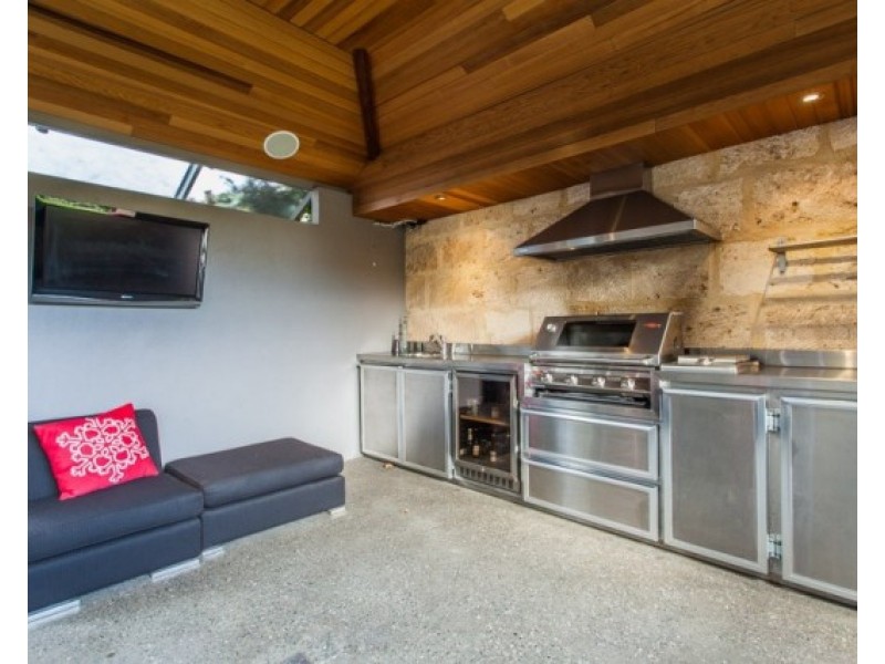 147 Solomon Street, Beaconsfield WA 6162