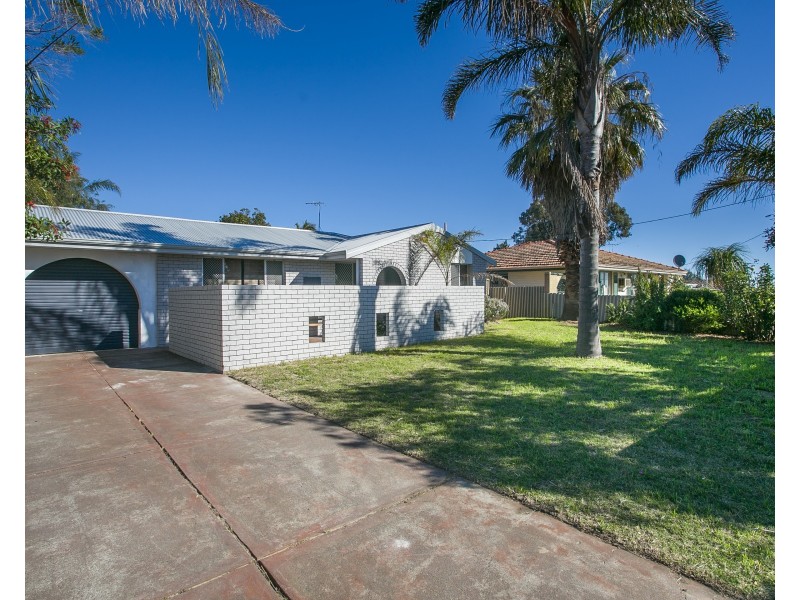 20 HARFORD WAY, Girrawheen WA 6064