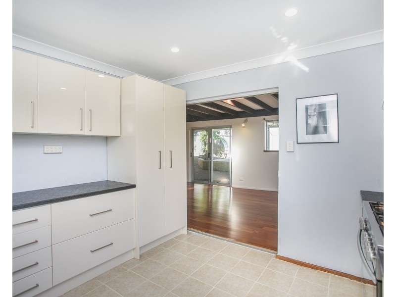 20 HARFORD WAY, Girrawheen WA 6064