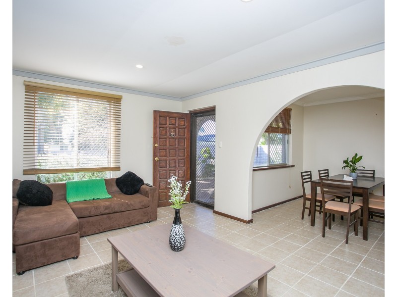 20 HARFORD WAY, Girrawheen WA 6064