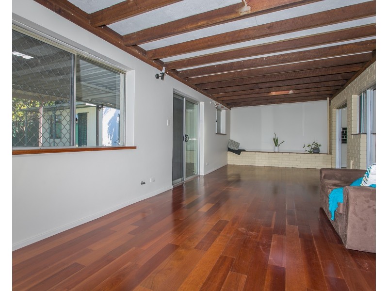 20 HARFORD WAY, Girrawheen WA 6064