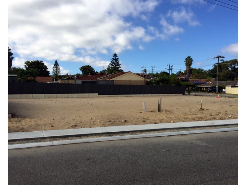 30 Monument Drive, Beldon WA 6027