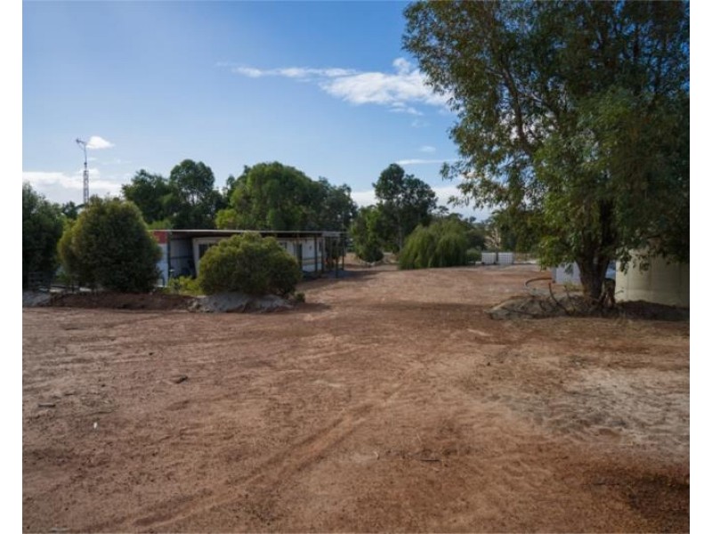 2 Dandaragan Road, Dandaragan WA 6507