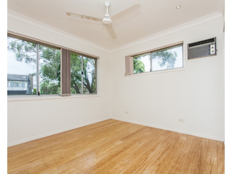 22 Aldersgate Street, Oxley QLD 4075