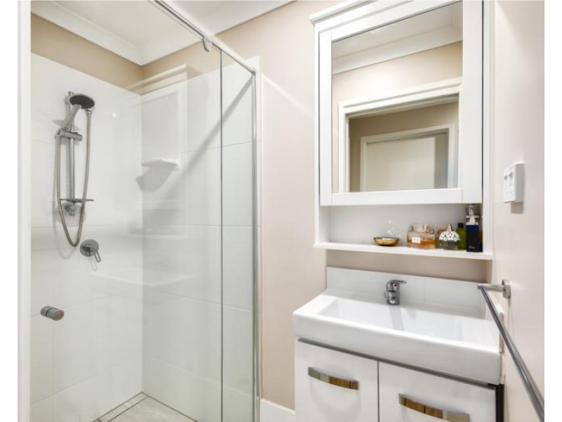 1B Nevron Drive, Bahrs Scrub QLD 4207