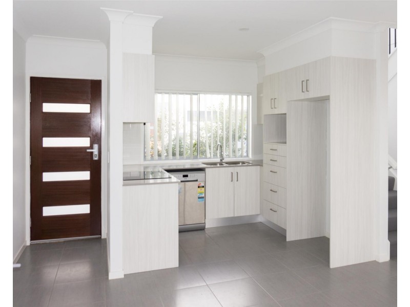 20/20 Careel Close, Helensvale QLD 4212