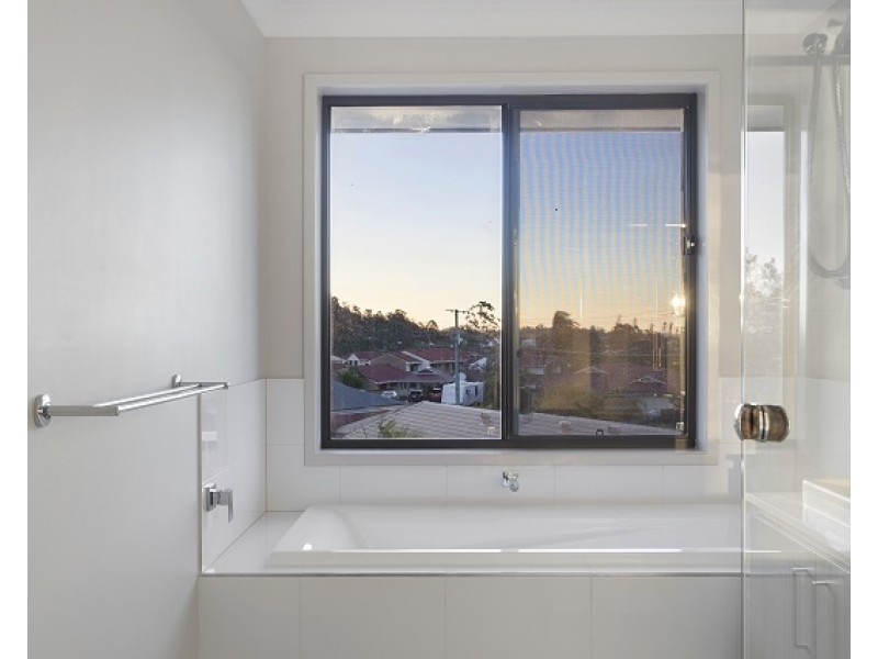 Mount Warren Park QLD 4207