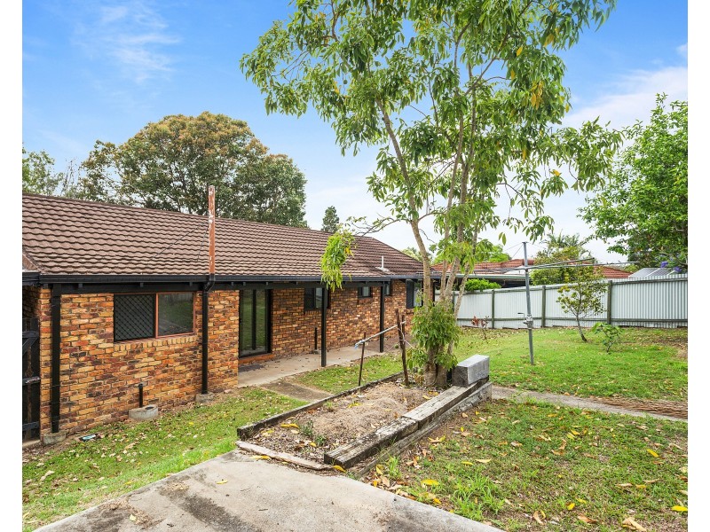 23 Reerden Street, Collingwood Park QLD 4301