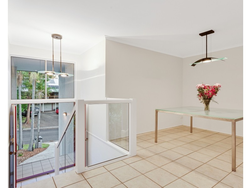 7  Lambourn Street, Chapel Hill QLD 4069