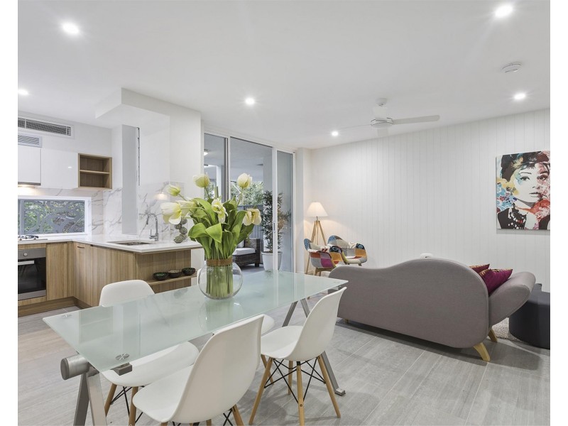 11 Annie St, Camp Hill QLD 4152