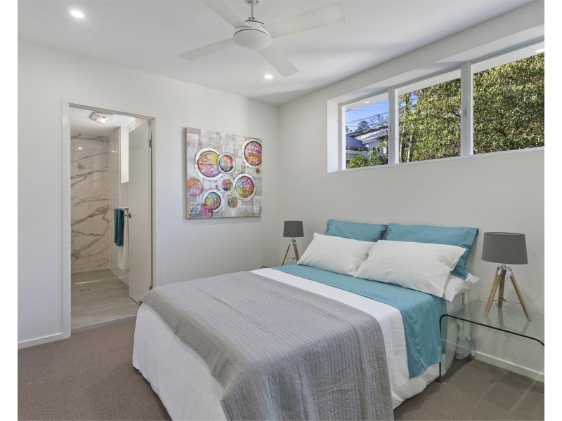 11 Annie St, Camp Hill QLD 4152