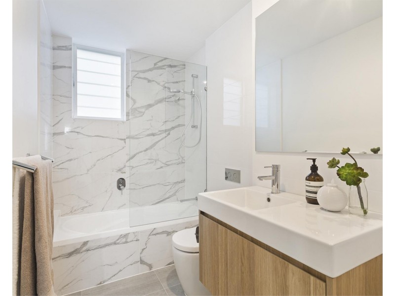 11 Annie St, Camp Hill QLD 4152