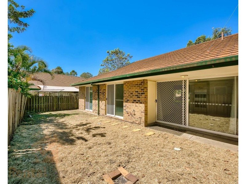 30 Hillside Crescent, Morningside QLD 4170