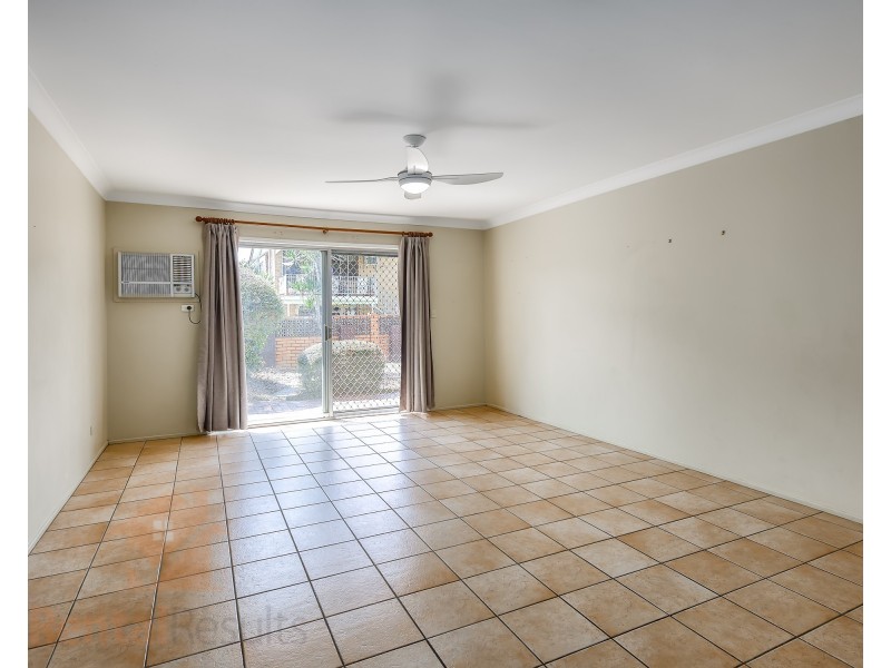 74 Springfield Street, Macgregor QLD 4109