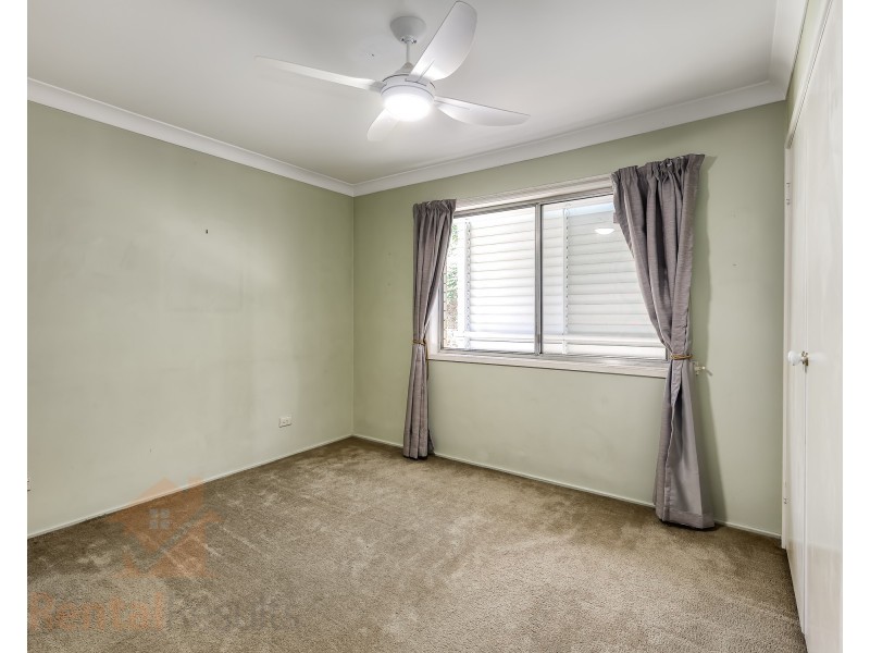 74 Springfield Street, Macgregor QLD 4109