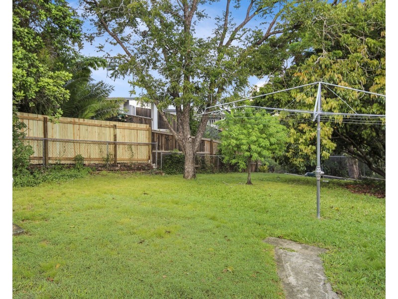 12 Jackson Street, Indooroopilly QLD 4068