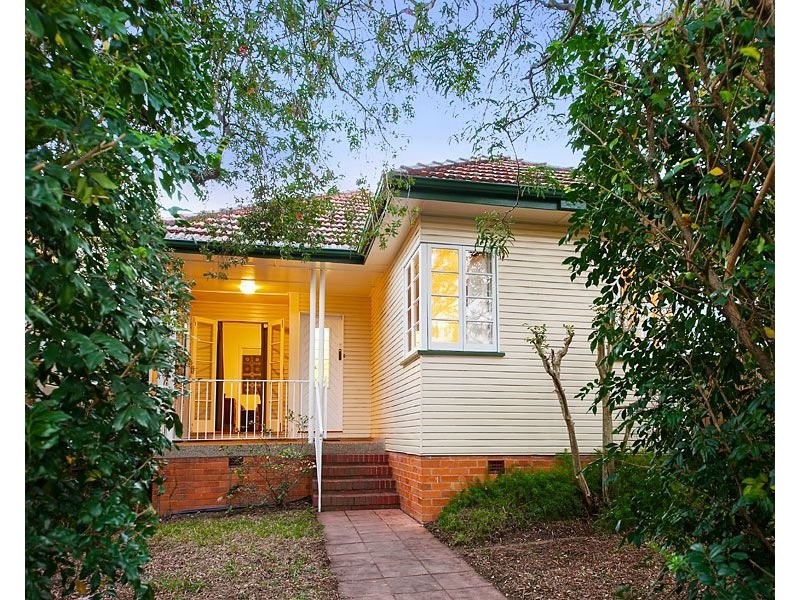 35 Burns Road, Toowong QLD 4066