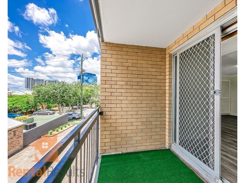 2/19  Augustus Street, Toowong QLD 4066